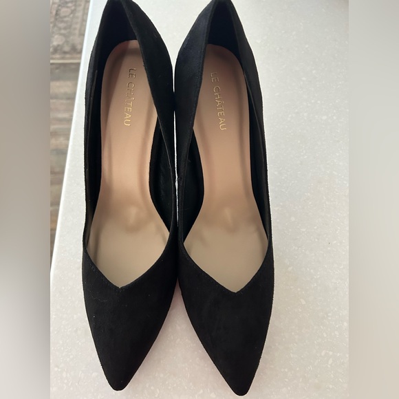 Beautiful brand new never worn black suede stilletos from Le Chateau. - Picture 2 of 4